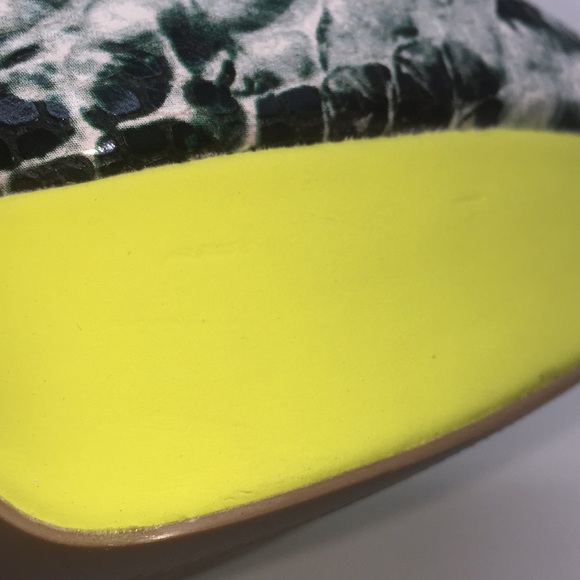 Qupid Women’s Platform Green Faux Snakeskin 5.5 in Heels Size 7.5 - Picture 16 of 16